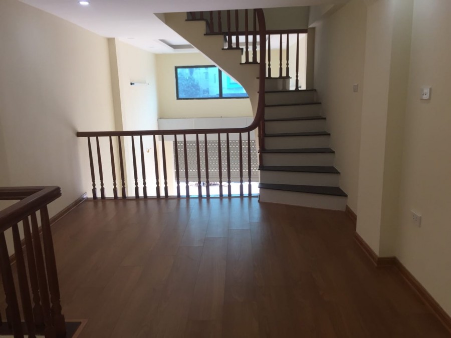Bán Nhà Ngọc Hồi 35m2, Nhà Mới, Vỉa Hè, Ô Tô Tránh Dừng Đỗ, Kinh Doanh Giá 3.7 Tỷ