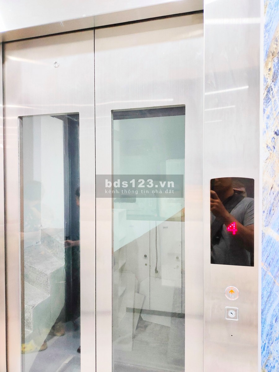 Nhà liền kề Văn Khê, 6 tầng, thang máy, nội thất xịn, hiệu suất cho thuê cao, kinh doanh chỉ 12 tỷ