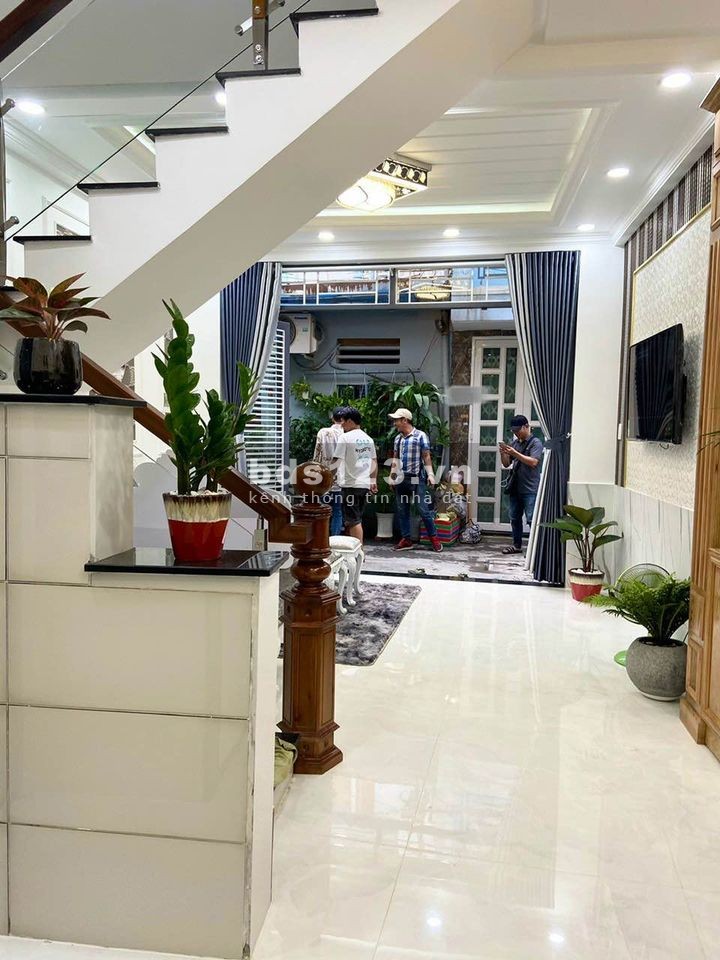 Bán nhà nguyên căn Xô Viết Nghệ Tĩnh, hẻm thẳng thông vị trí hiếm, dt 50m2, giá 4,5 tỷ