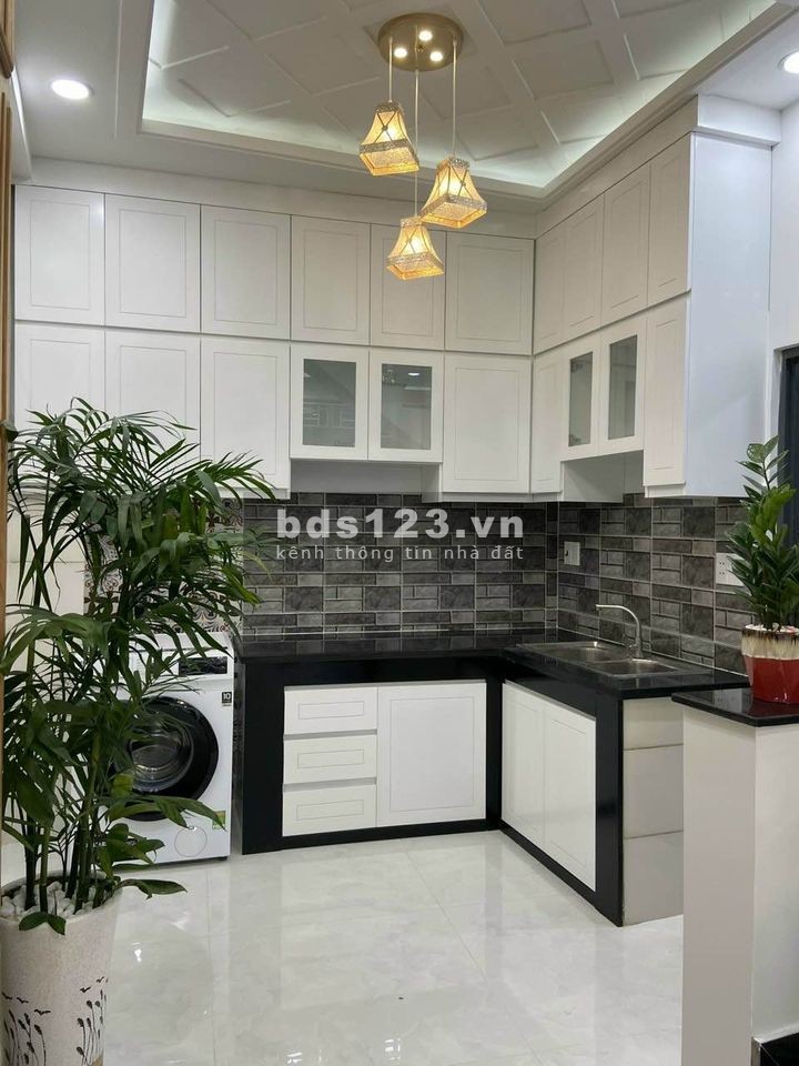 Bán nhà nguyên căn Xô Viết Nghệ Tĩnh, hẻm thẳng thông vị trí hiếm, dt 50m2, giá 4,5 tỷ