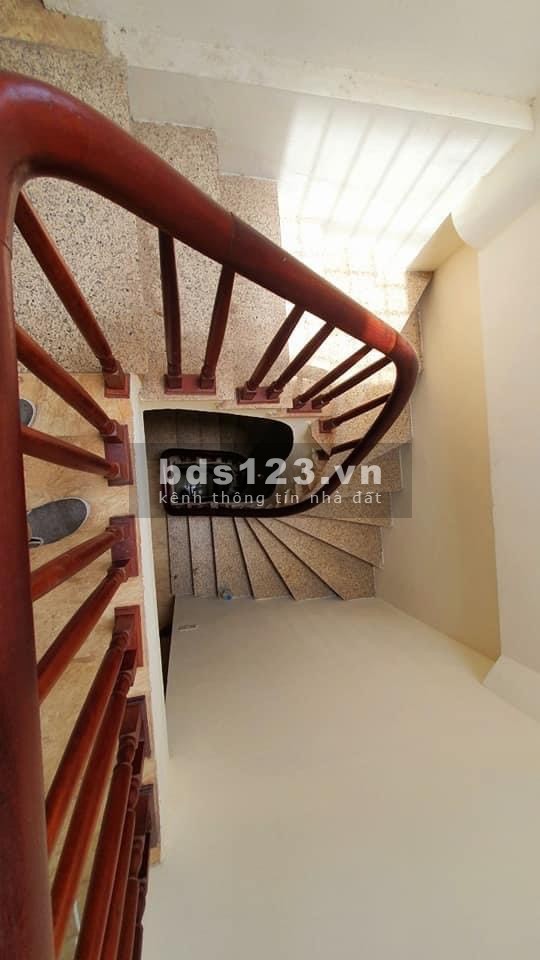 Ngọc Thụy phân lô Quân Đội, nhà đẹp 2 mặt thoáng, ô tô đỗ cửa, dt 36mx4 có 3.2 tỷ