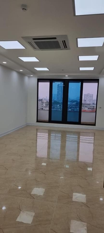 Chính chủ cần bán toà nhà văn phòng mặt phố Nguyễn Xiển, liên hệ 0974660824