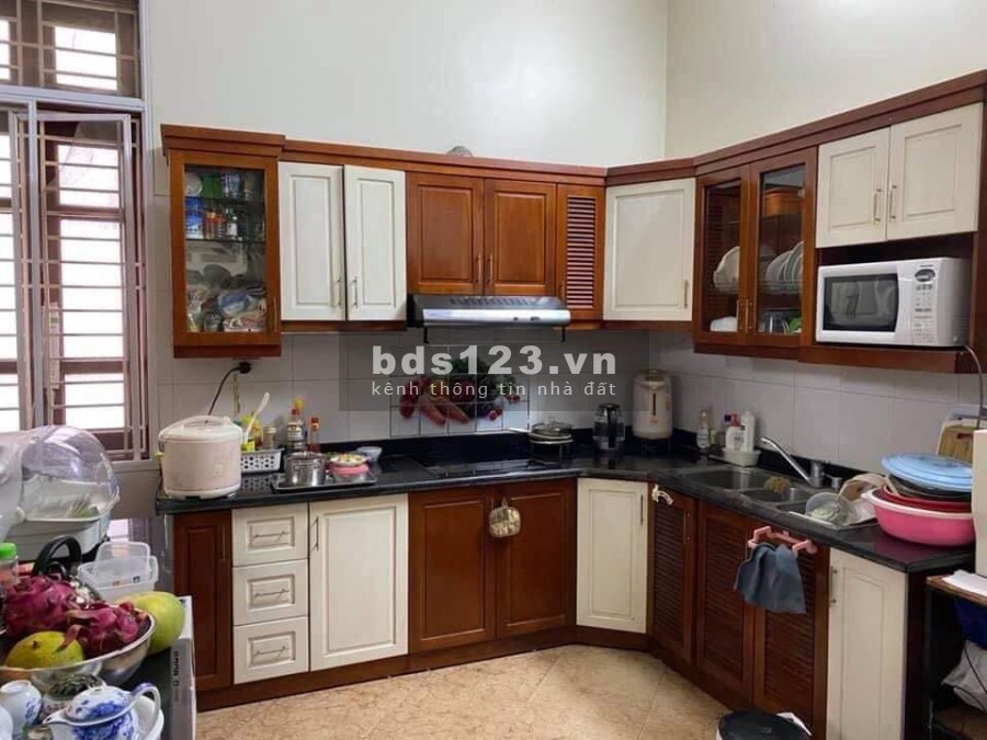 Bán Nhà Phố Hoàng Cầu, Lô Góc 3 Mặt Thoáng, Kinh Doanh, Sổ Đỏ Nở Hậu