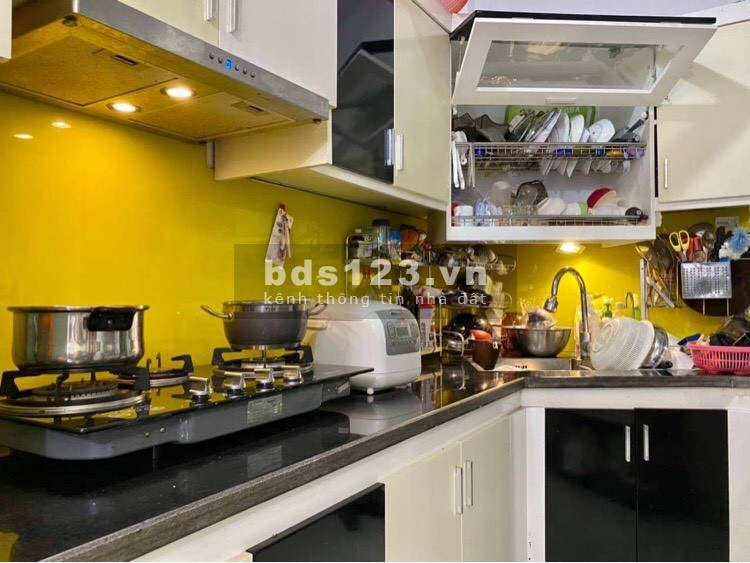 Bán nhà Quận Nam Từ Liêm 35m2x5T, lô góc 2 thoáng, ô tô đỗ cửa, giá nhỉnh 3 tỷ (TL)