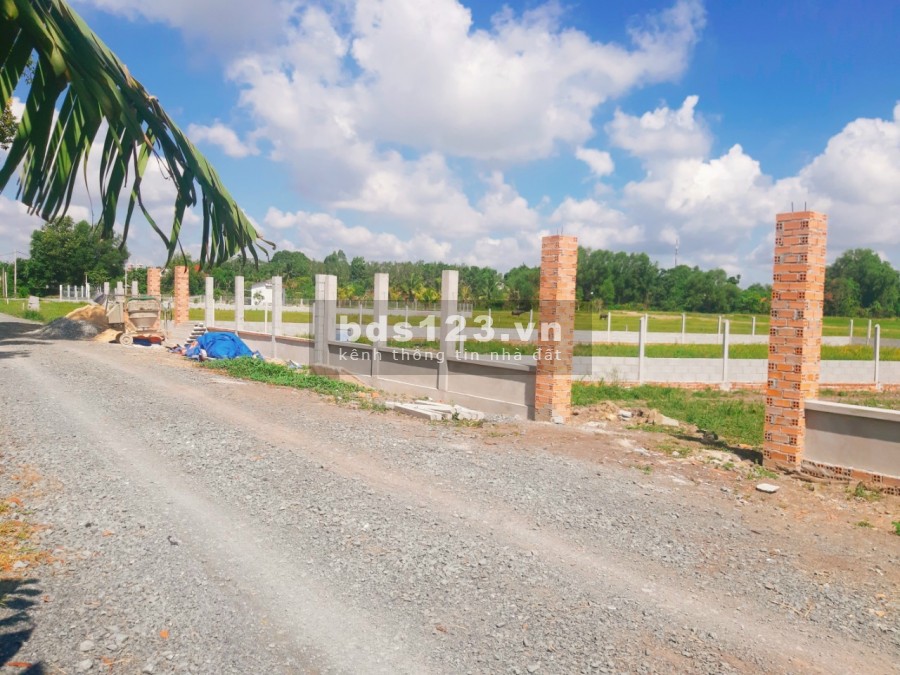 Em cần bán gấp đất nhà vườn củ chi 1000m2 giá chỉ 2 tỷ 3, quy hoạch khu dân cư