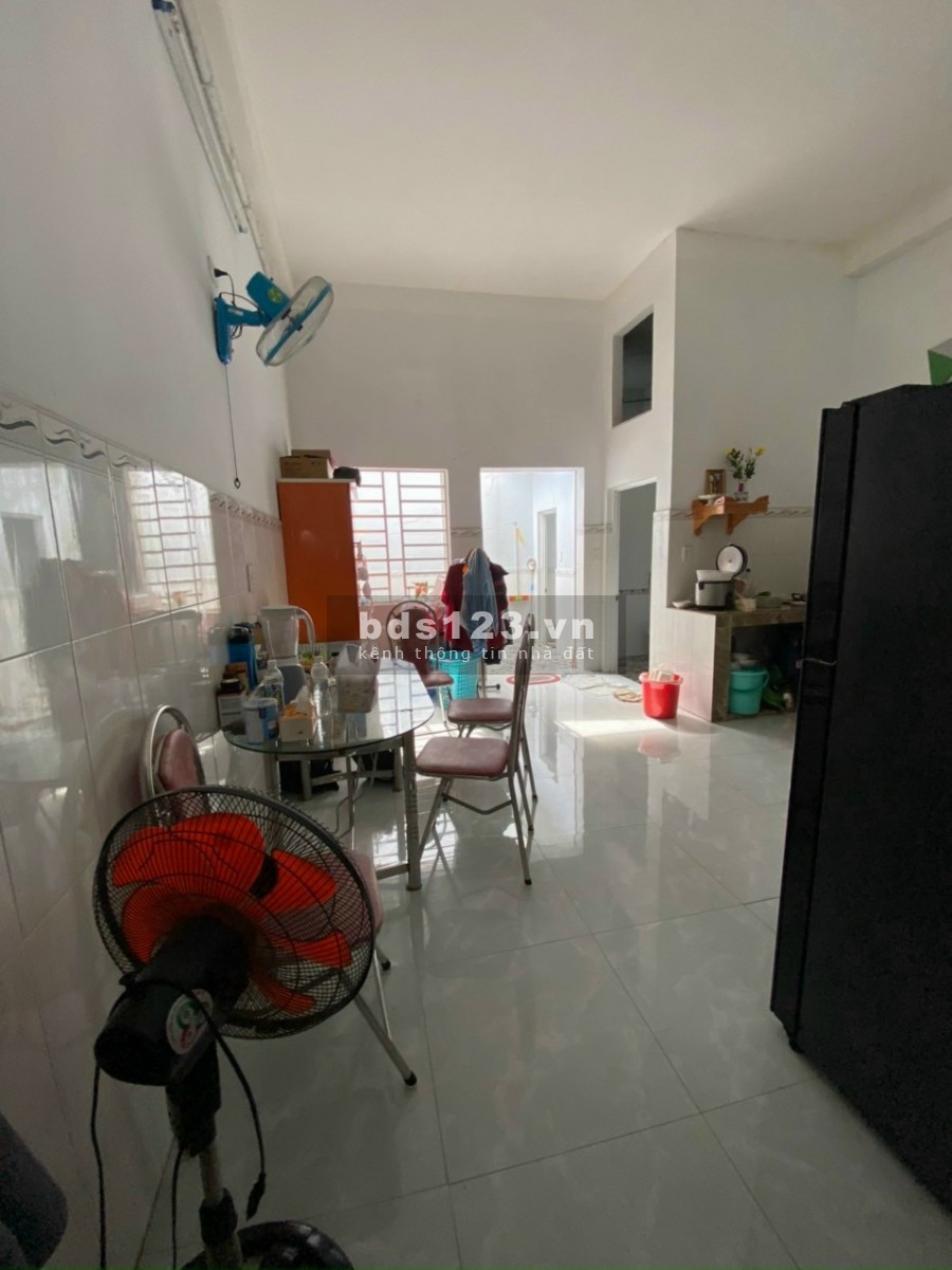 Bán nhà lầu phường Bửu Long gần Song Ngữ Lạc Hồng diện tích 5,5x27m