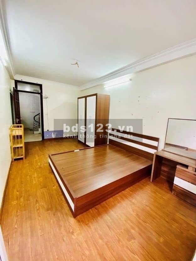 Bán nhà nguyên căn đường Trần Quốc Vượng, 51m2, 5 tầng, mặt tiền 4.4m, giá chỉ 3.75 tỷ