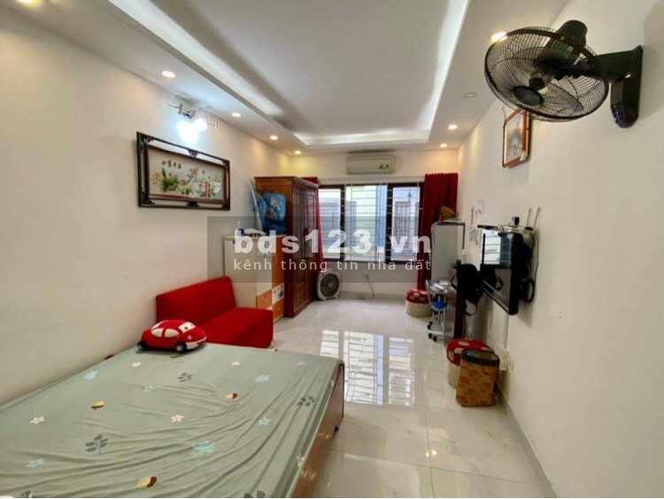 Bán nhà Quận Nam Từ Liêm 35m2x5T, lô góc 2 thoáng, ô tô đỗ cửa, giá nhỉnh 3 tỷ (TL)