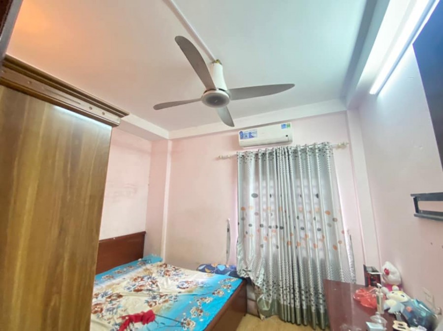 Rẻ hiếm Xuân Đỉnh BTL Ô tô tải qua nhà 40m2, 4 tầng mt 8,3 m mà giá chỉ 3,3 tỷ