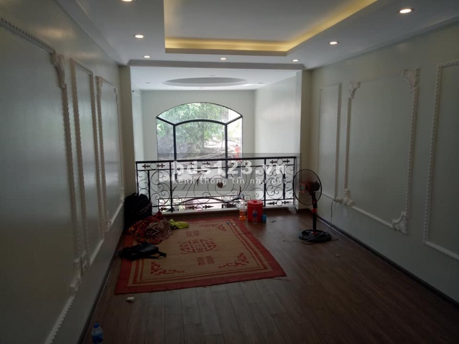 Lô góc Nhân Hòa Quận Thanh Xuân mt 5m 6 tầng mới ở ngay ô tô giá thương lượng