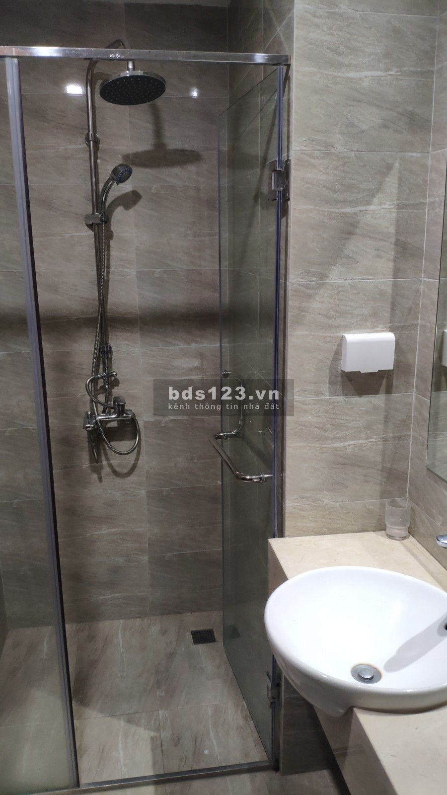 Cho thuê căn hộ cao cấp 3PN Green Pearl 378 Minh Khai đồ cơ bản