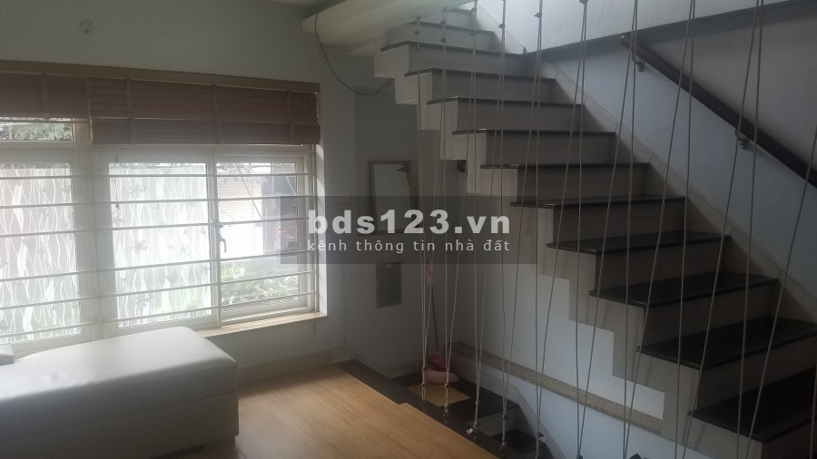 Bán nhà Cát Linh, 22m2x6 tầng, ngõ nông gần phố, giá. bán 2.2 tỷ