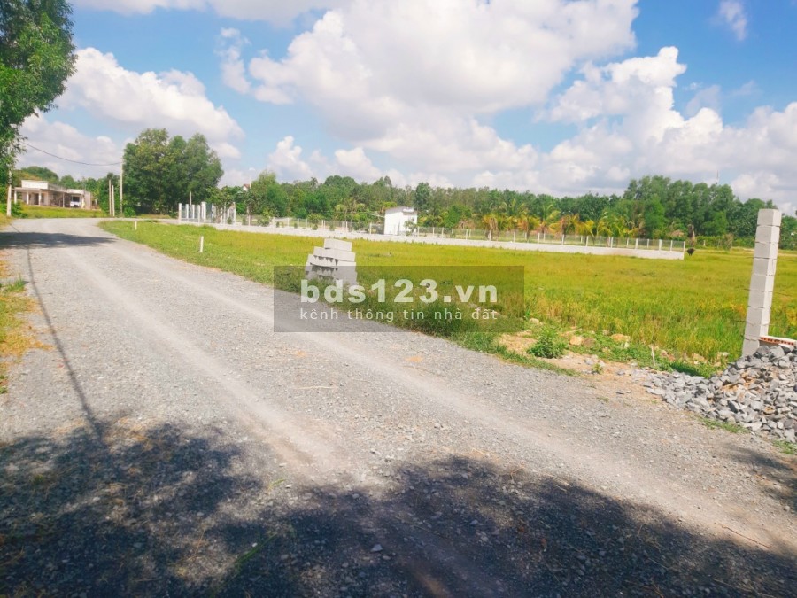 Em cần bán gấp đất nhà vườn củ chi 1000m2 giá chỉ 2 tỷ 3, quy hoạch khu dân cư