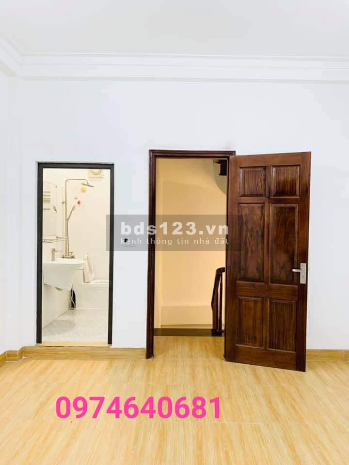 Bán đất Bồ Đề - Long Biên nhà hiếm, an sinh đỉnh, mt 11m2 giá nhỉnh 2 tỷ