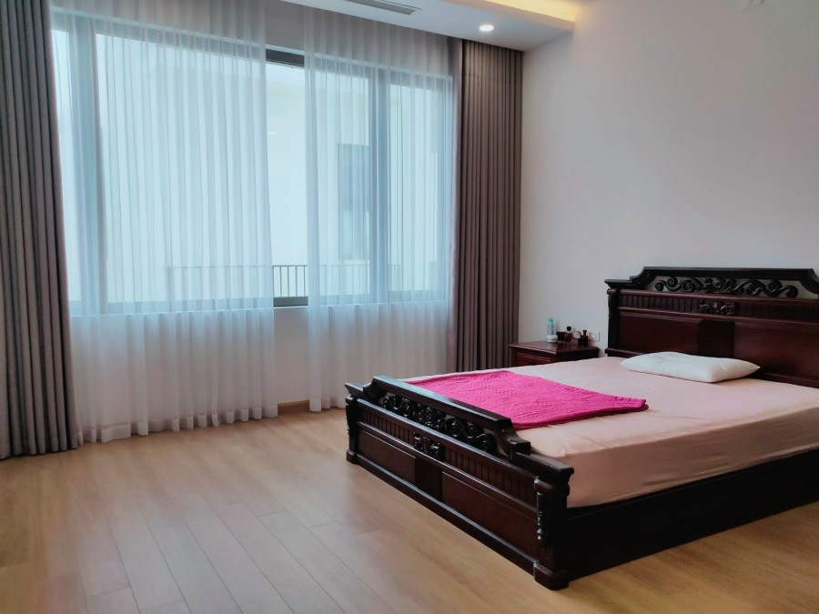 Cần gấp bán nhà mặt phố Lâm Du Bồ Đề 70 m2 x6T lô góc, KD nhỉnh 10 tỷ