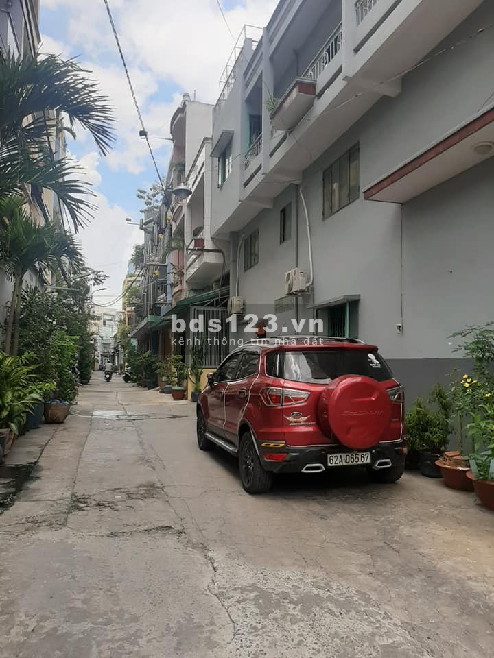 Giá 4.35 tỷ dt 48m2 3 tầng đúc Bà Hom sát mặt tiền thu nhập 4PN 10 triệu