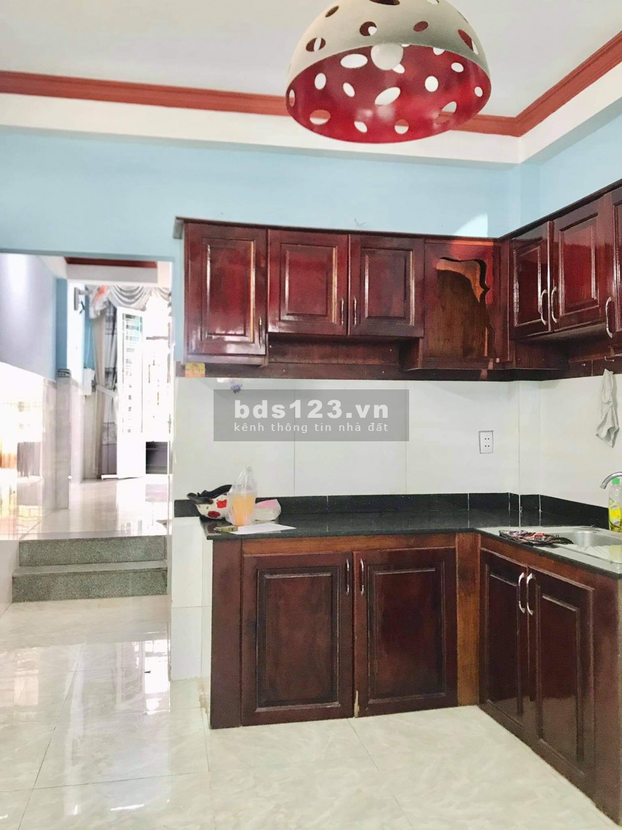 Bán nhà Đường Phạm Văn Chí, Quận 6 lô góc 2 mặt tiền hẻm giá 4.6 tỷ