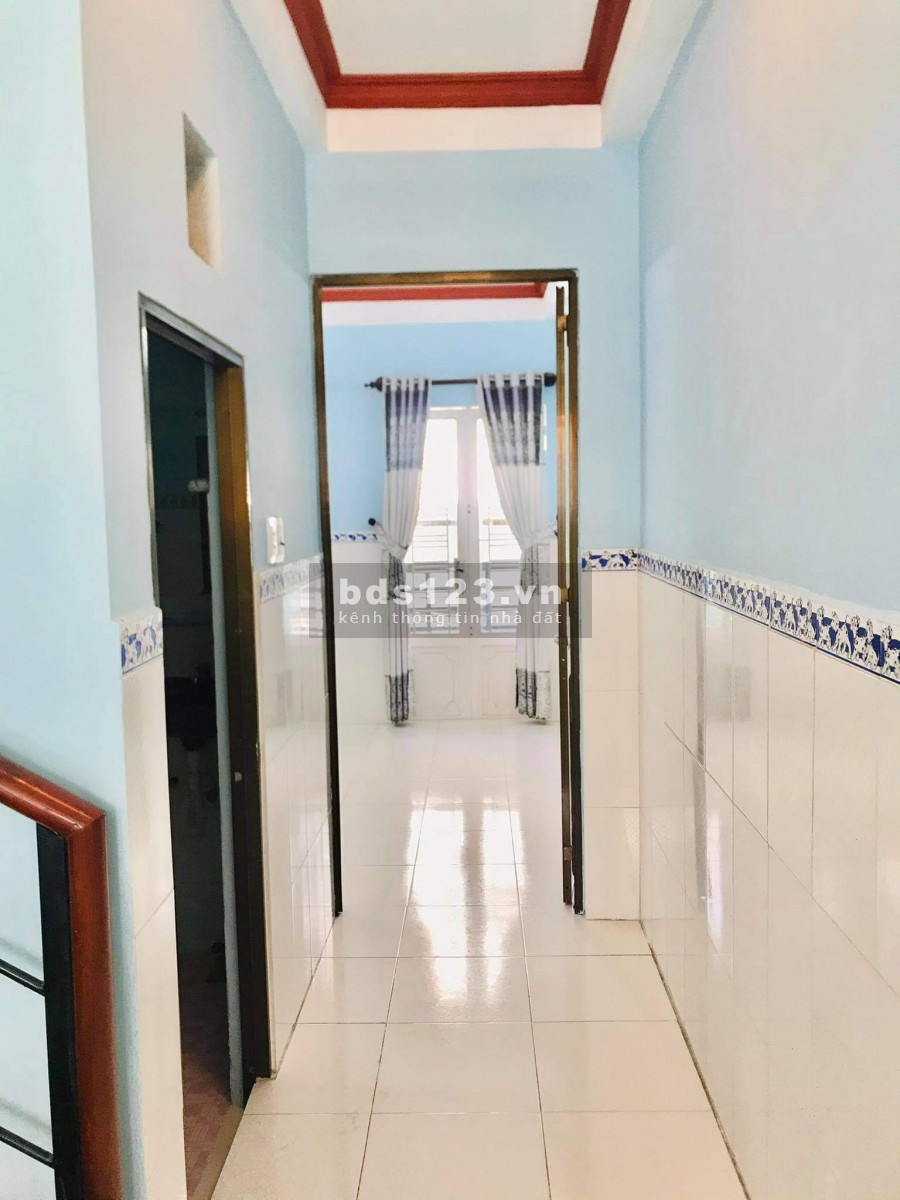 Bán nhà Đường Phạm Văn Chí, Quận 6 lô góc 2 mặt tiền hẻm giá 4.6 tỷ