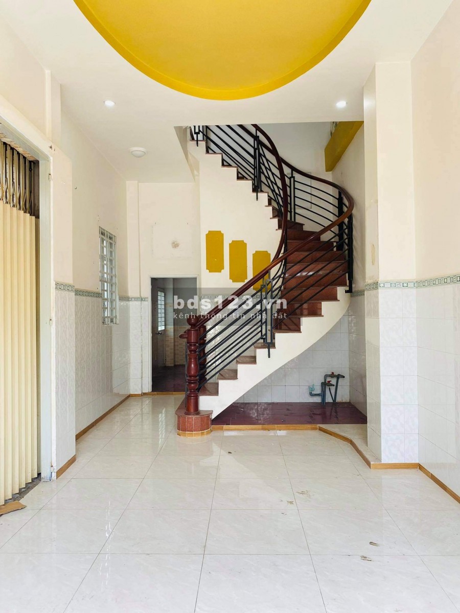 Bán nhà Đường Bà Hom, Quận 6, dt 48m2, 2 mặt tiền lô góc giá 4.6 tỷ