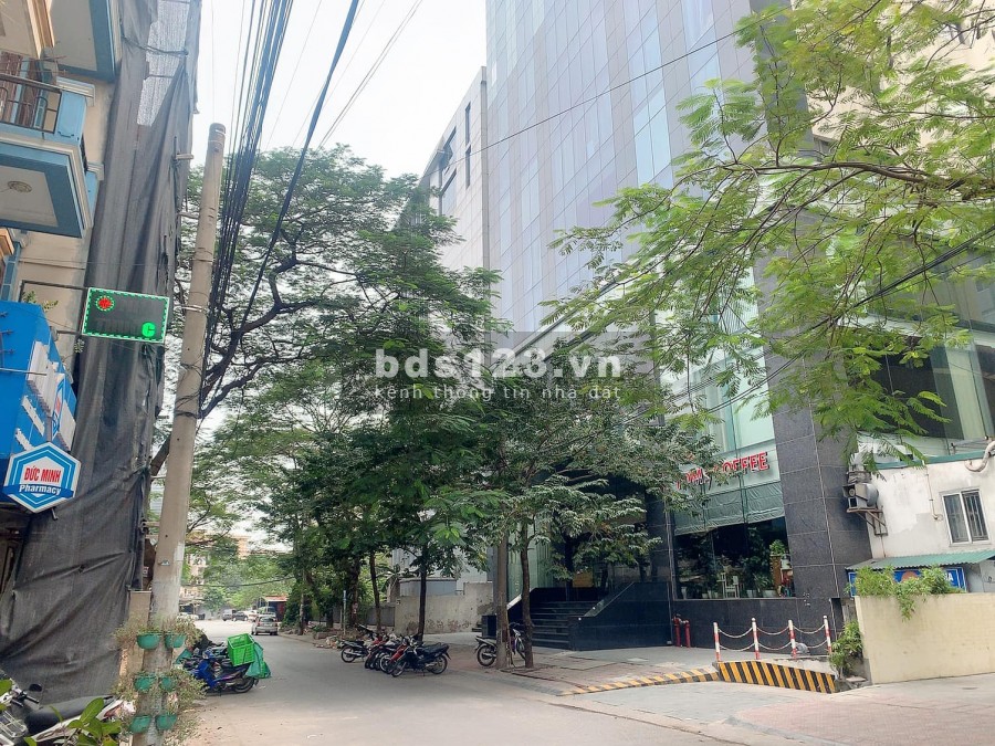 Bán nhà phố Duy Tân - Cầu Giấy, 2 mặt tiền, vỉa hè, kinh doanh, diện tích 100m2, giá 23 tỷ