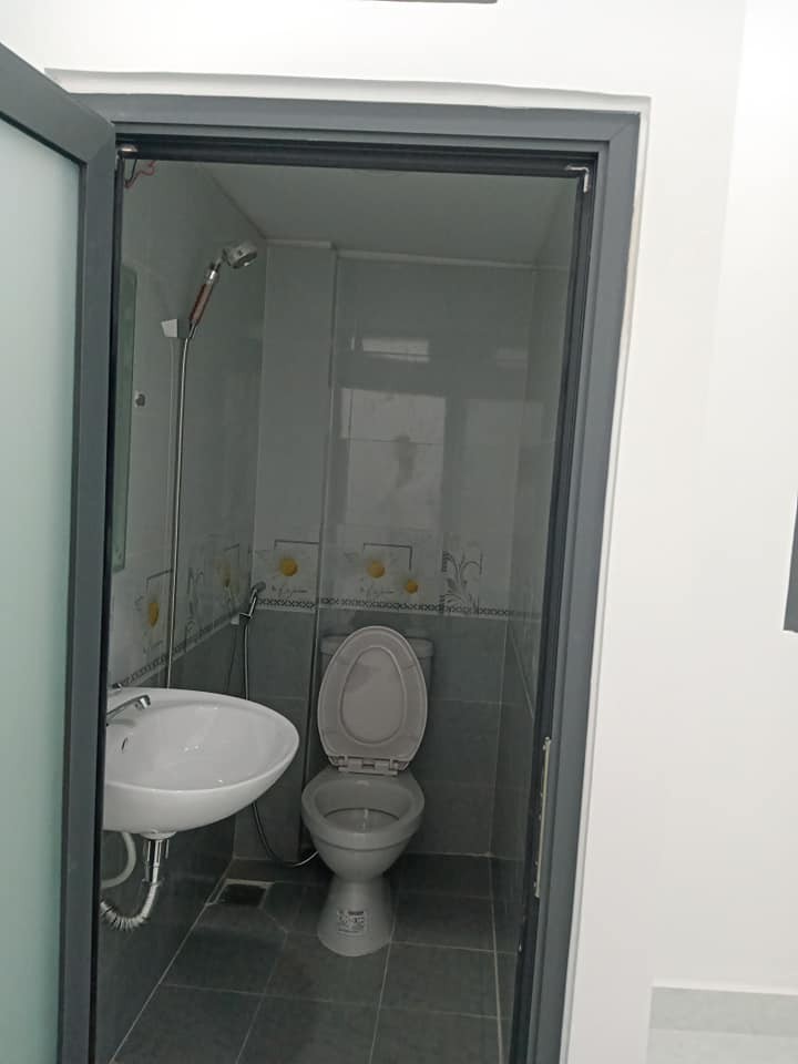 Nội Thất Đẹp, Ở Ngay, Hẻm 1/ Trần Huy Liệu, nhà rộng thoáng 35m2, giá 5.5 tỷ