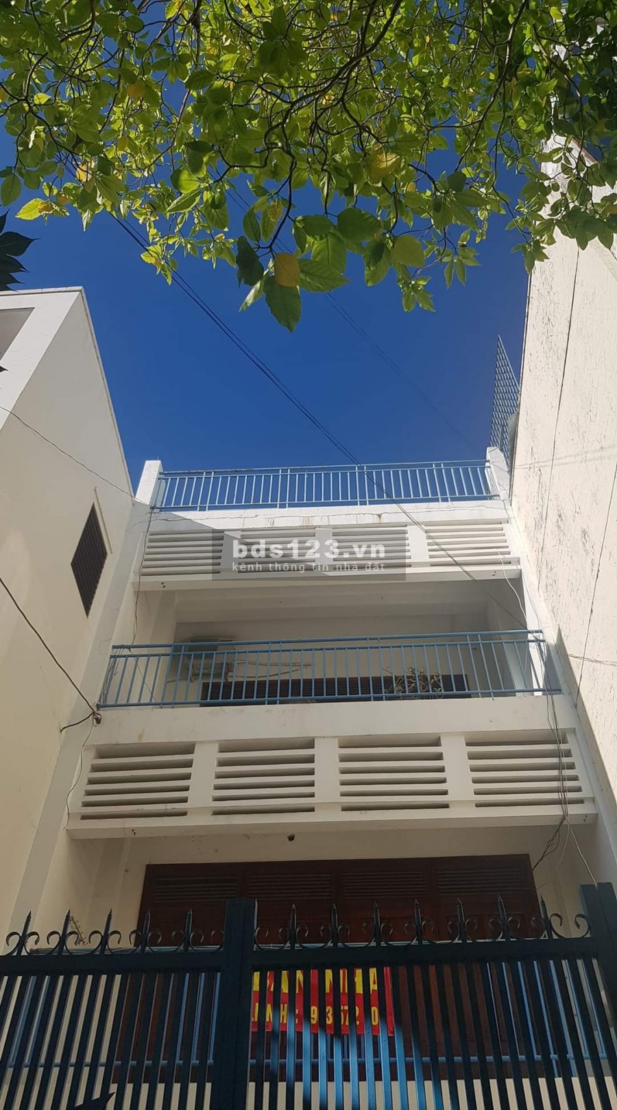 Bán nhà 3 tầng mặt tiền Đống Đa, p. Tân Lập, tp. Nha Trang ngang 5.35m