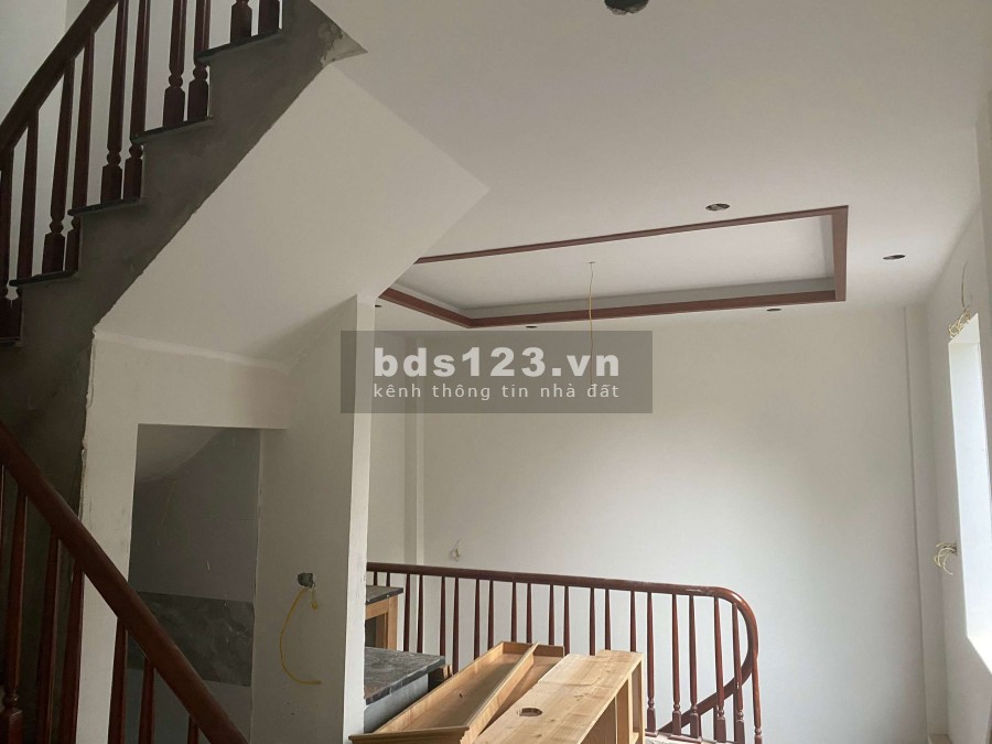 Lô góc, dt 45m2 5 tầng xây mới, vỉa hè rộng tại Thịnh Liệt, giá bán nhỉnh 6 tỷ