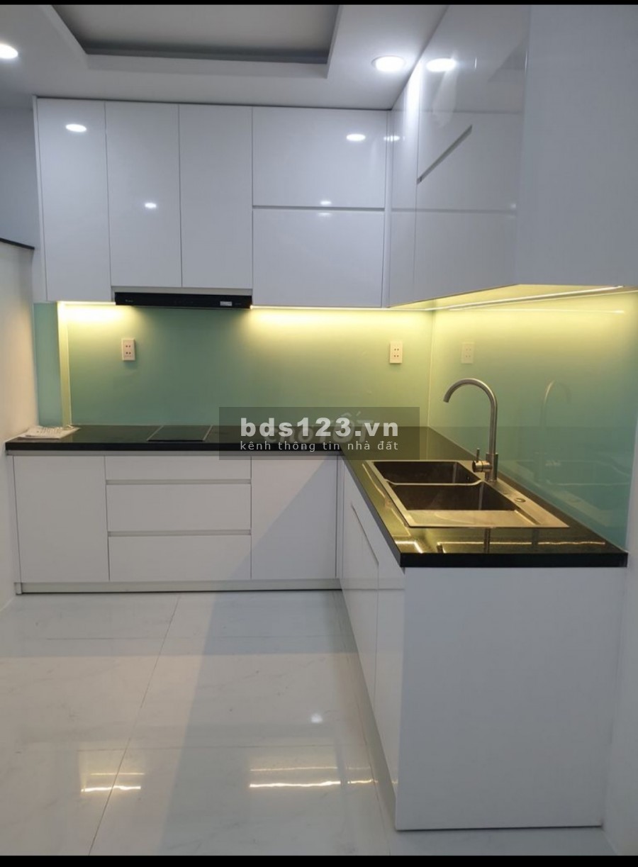 Cho thuê nhà nguyên căn 4.3×12m, 2 lầu Tô Ngọc Vân, Thạnh Xuân, Quận 12. Sân ô tô