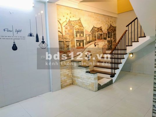Nhà đẹp ở ngay, ô tô, gần phố, Nguyễn Ngọc Nại, dt 39m2,4 tầng, MT 4m, giá 4.15tỷ.