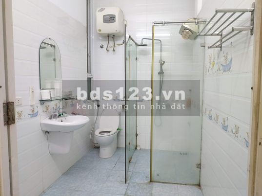 Nhà đẹp ở ngay, ô tô, gần phố, Nguyễn Ngọc Nại, dt 39m2,4 tầng, MT 4m, giá 4.15tỷ.