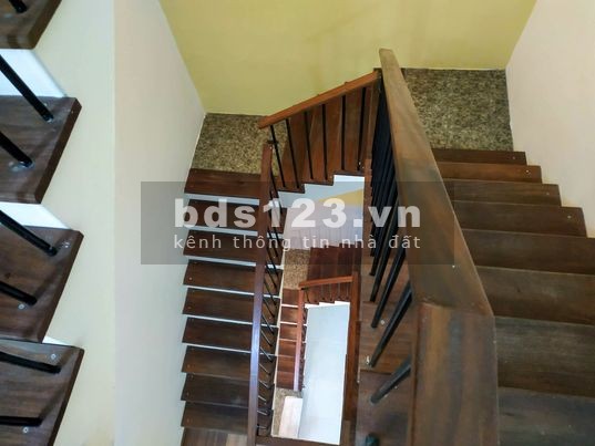 Nhà đẹp ở ngay, ô tô, gần phố, Nguyễn Ngọc Nại, dt 39m2,4 tầng, MT 4m, giá 4.15tỷ.