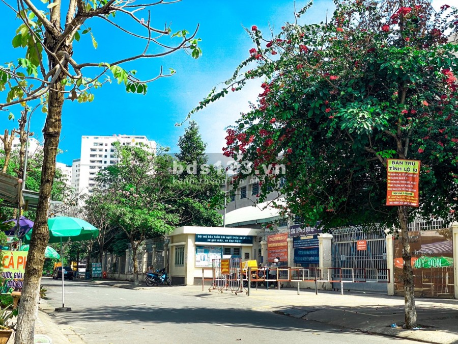 Bán lô góc 7,5x20=150m2 thổ cư 100% liền kề gần Aeon Bình Tân