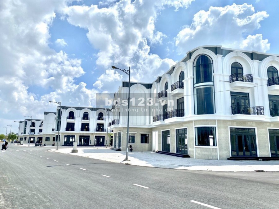 Bán Shophouse Seside KĐT Phú Cường 5x18m Hướng Đông Nam giá chỉ 2.7 tỷ ko thương lượng
