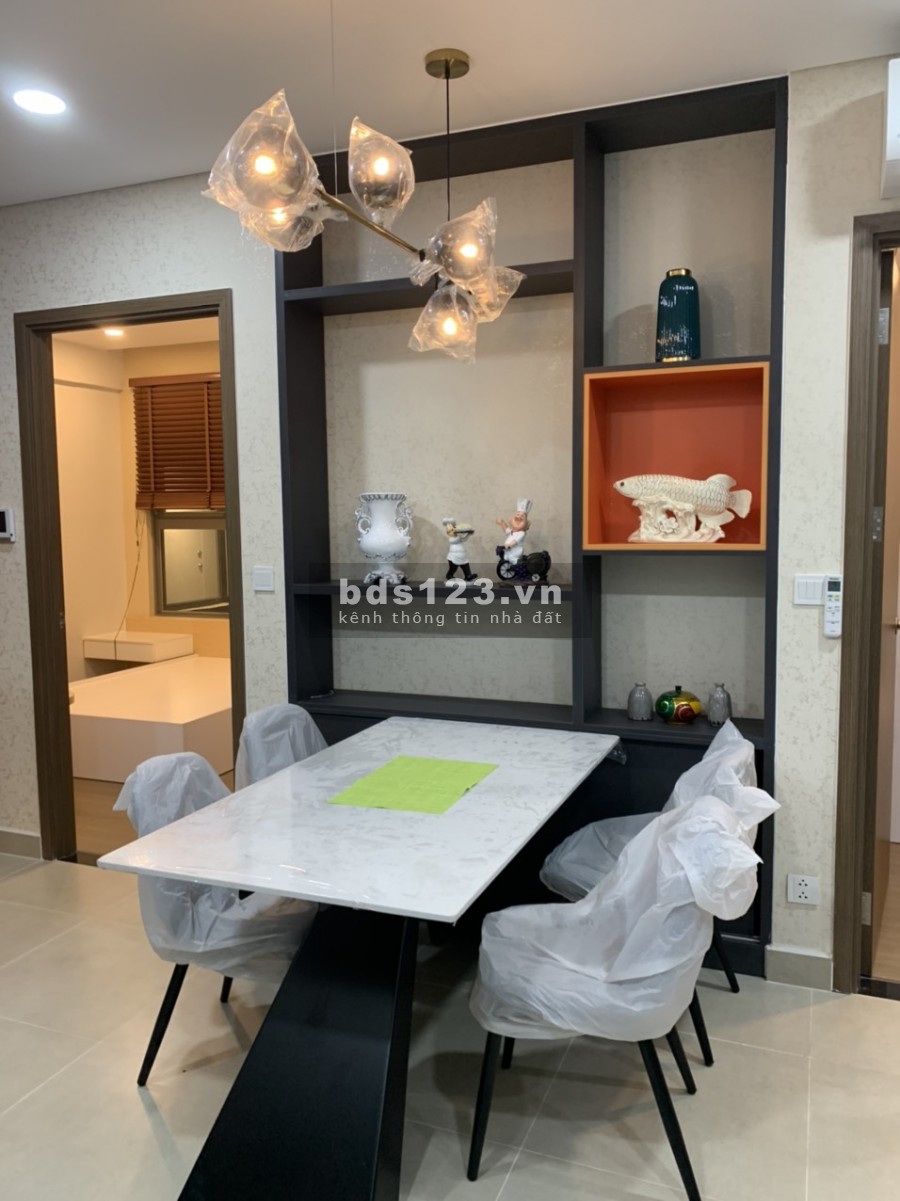 Bán căn hộ chính chủ, chung cư River Panorama giá 2.35 tỷ, liên hệ Linh 0914411649