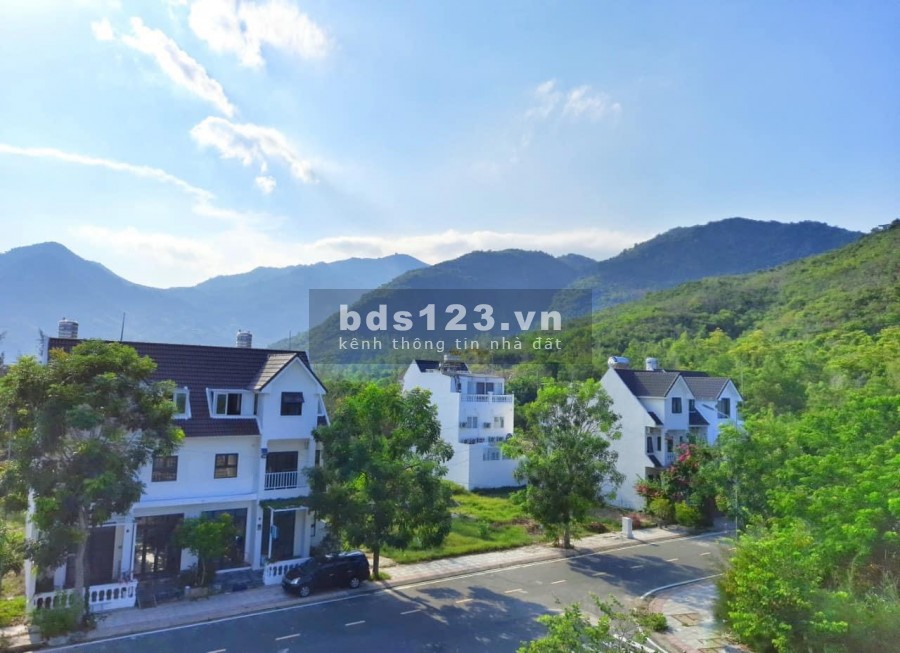 Đất nền View hồ cảnh quan giá mềm, Goldenbay 602, giá cho thuê 16.5 triệu/m2