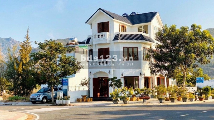Đất nền View hồ cảnh quan giá mềm, Goldenbay 602, giá cho thuê 16.5 triệu/m2