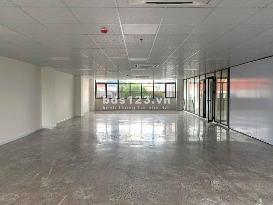 Cho Thuê Nhà Hòa Bình, Quận Tân Phú, DT: 10x20m, Hầm Trệt 3 Lầu