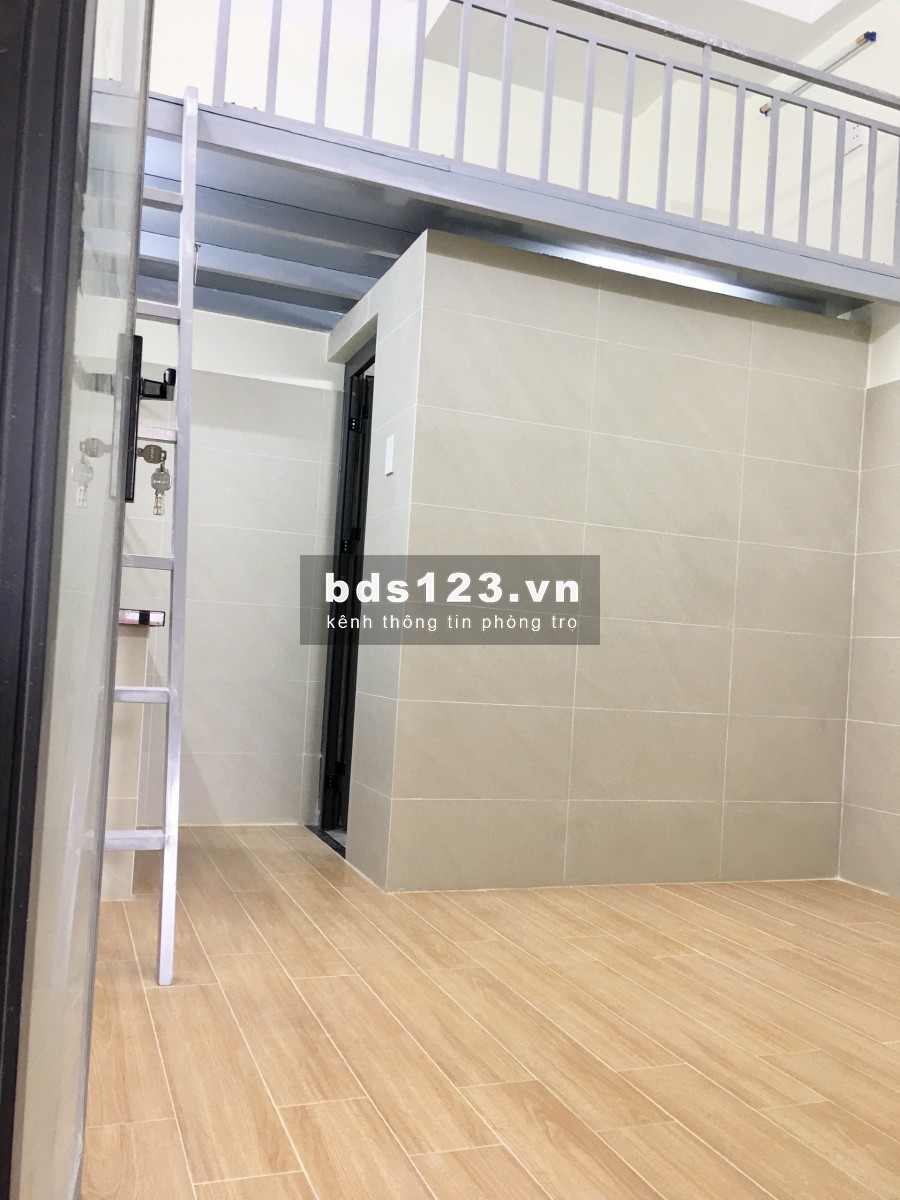 Trống 1 phòng duy nhất - mới xây có gác máy lạnh đối diện ĐH Công Nghiệp 4