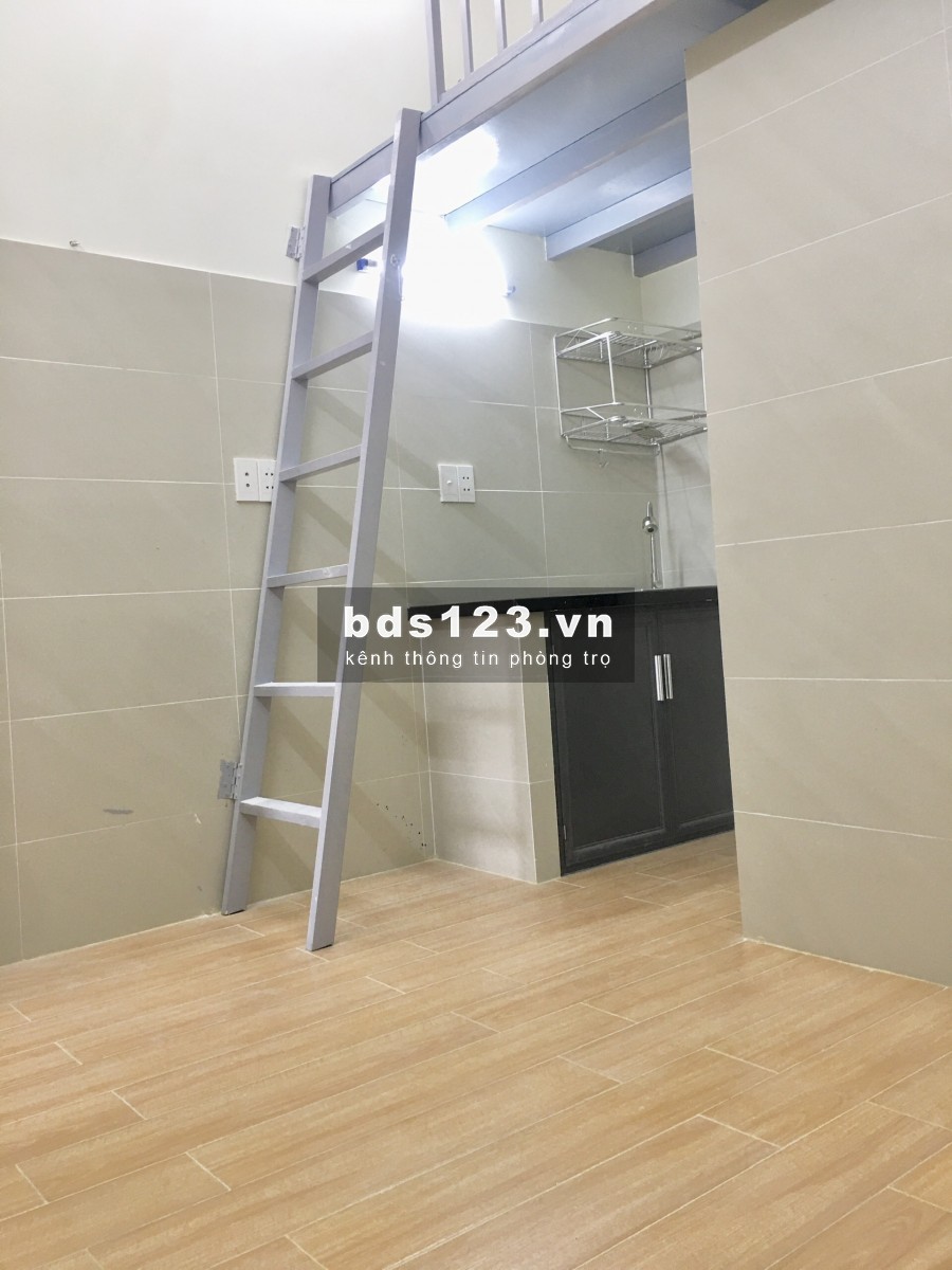 Trống 1 phòng duy nhất - mới xây có gác máy lạnh đối diện ĐH Công Nghiệp 4