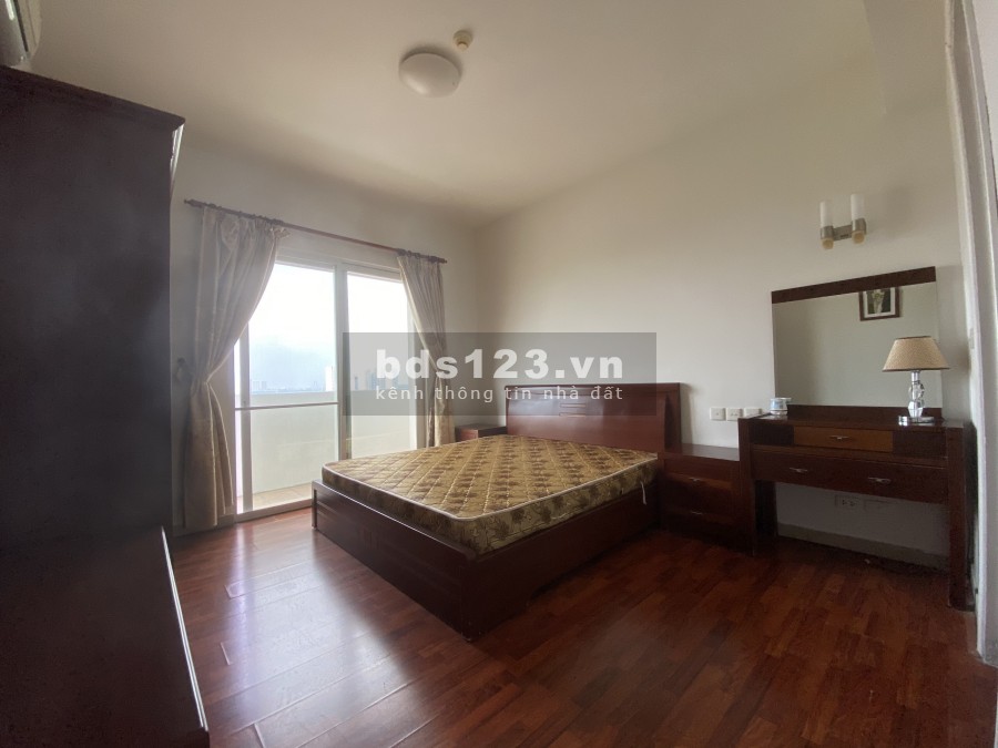 Bán căn góc Ciputra E4 154m2 tầng cao đồ cơ bản view biệt thự - 0965800948