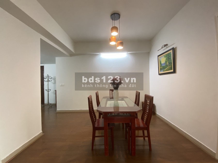 Bán căn góc Ciputra E4 154m2 tầng cao đồ cơ bản view biệt thự - 0965800948