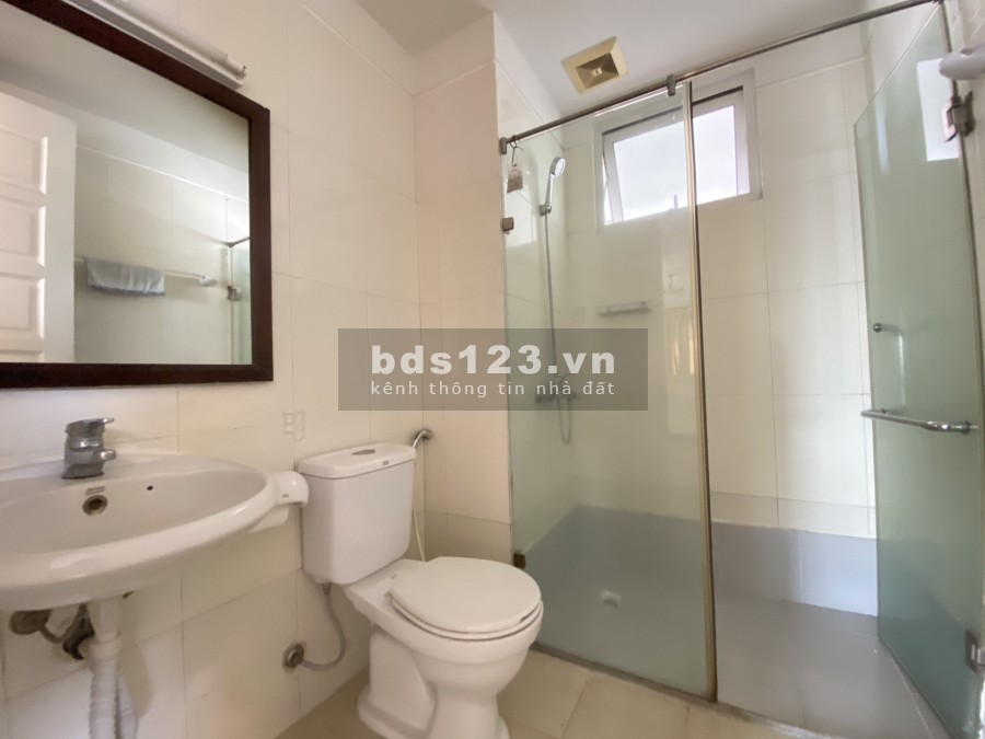 Bán căn góc Ciputra E4 154m2 tầng cao đồ cơ bản view biệt thự - 0965800948