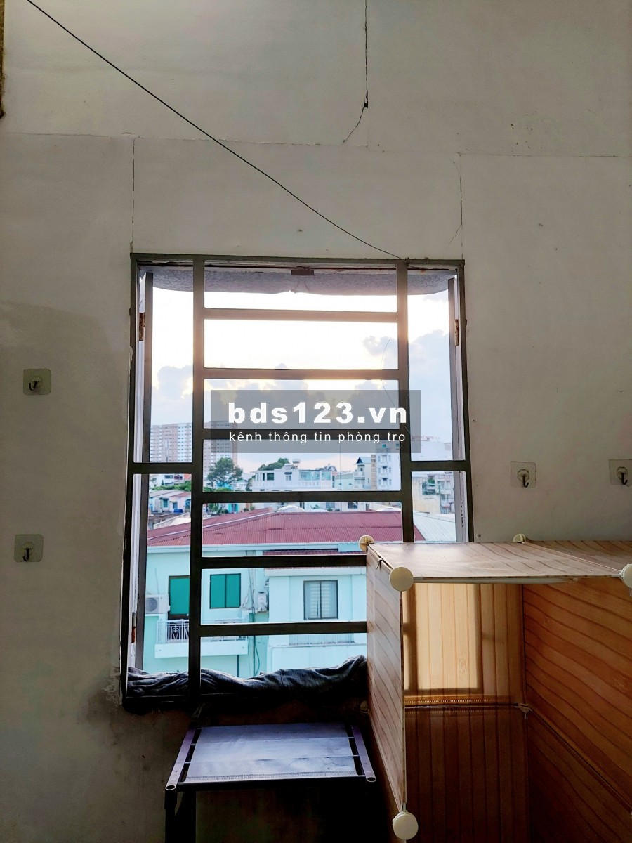 Quận 11 Cho thuê phòng trọ 1tr6 có WC riêng, Cửa sổ, giờ tự do.