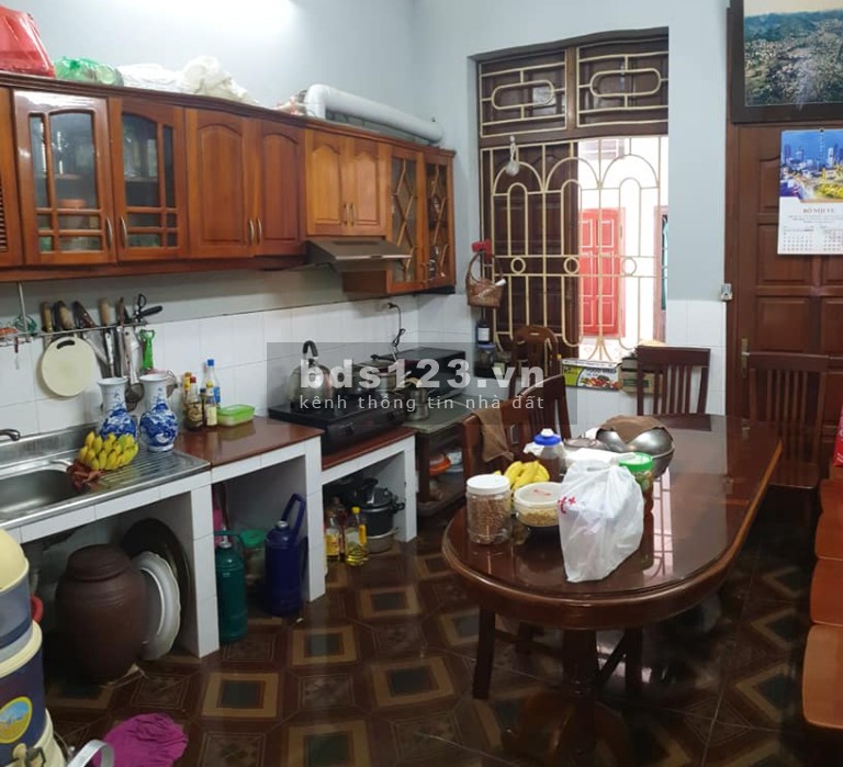 Bán nhà Nam Từ Liêm, phân lô ô tô tránh, gara, nội thất đủ, dt 52m2, 3 tầng, mt 3.5m, giá 4.2 tỷ