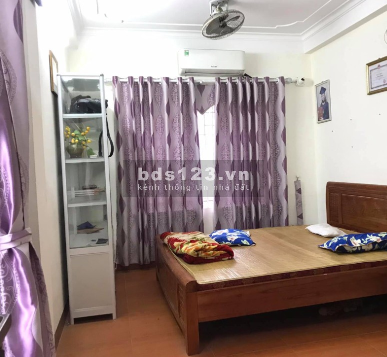 Bán nhà Nam Từ Liêm, phân lô ô tô tránh, gara, nội thất đủ, dt 52m2, 3 tầng, mt 3.5m, giá 4.2 tỷ