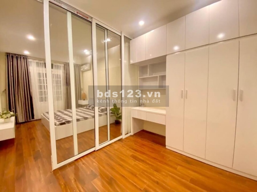 Nhà trung tâm Đống Đa, nhà đẹp nội thất 5 sao tặng lại toàn bộ cho khách, giá 4.3 tỷ