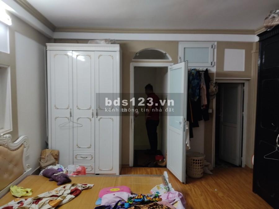 CCần bán gấp nhà tại Lĩnh Nam, Hoàng Mai, Hà Nội, lô góc lh 0963776792