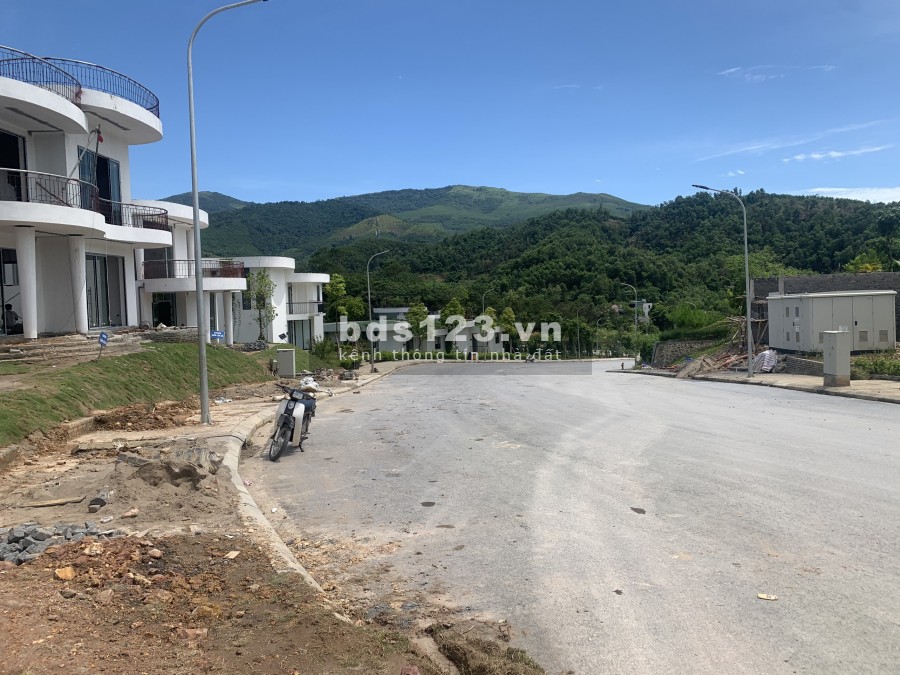 Bán biệt thự nghỉ dưỡng 5* Ivory Hoà Bình, ls 0%18 tháng, giá từ 6 tỷ, lh 0975557534