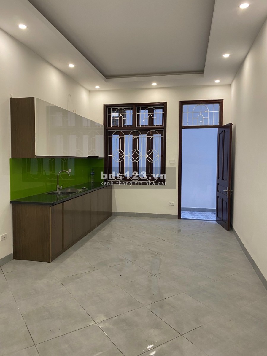 Bán nhà PL ô tô ngõ 71 Hoàng Văn Thái 4 tầng 61m2 ở luôn giá 6,8 tỷ. LH 0912442669