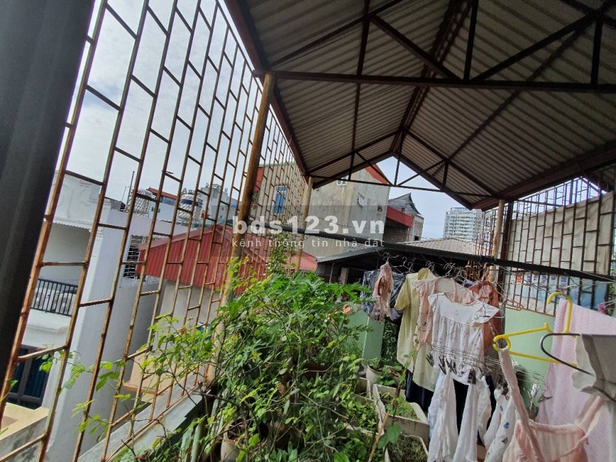 Bán nhà Hoàng Quốc Việt Nghĩa Đô, Cầu Giấy DT 39m2, 5 tầng giá 4.5 ty, vị trí đẹp